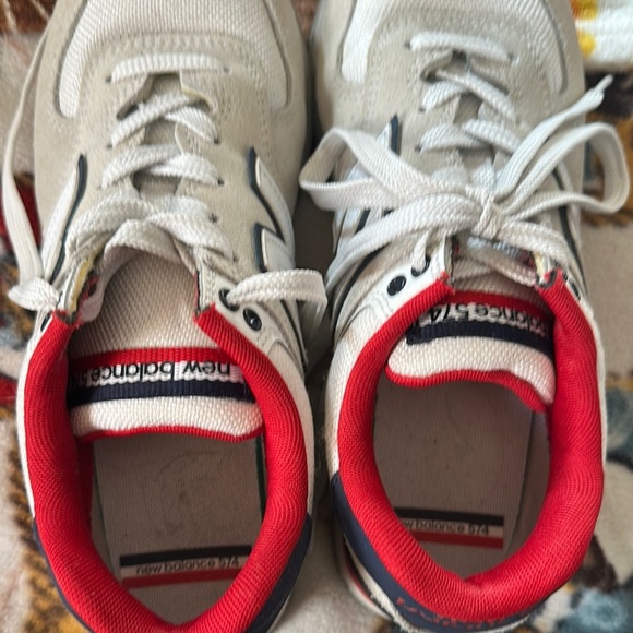 New Balance Cream and Red Sneakers - Picture 4 of 6